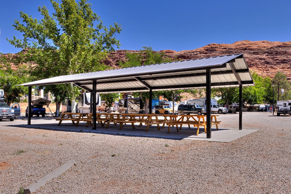 Sun Outdoors Moab Picnic Shelter